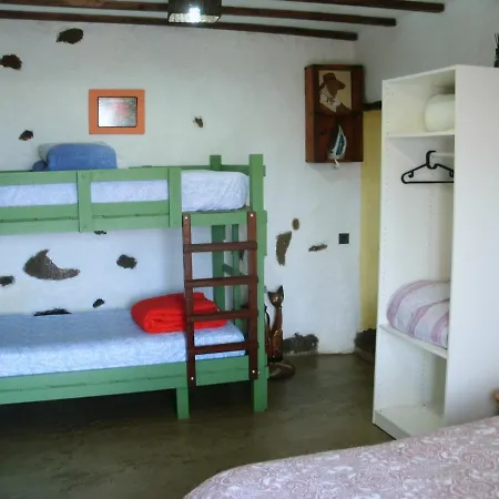 Сasa de vacaciones House With 2 Bedrooms In Mancha Blanca With Wonderful Mountain View Furnished Terrace And Wifi 5 Km From The Beach *